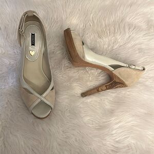 SCHUTZ HEELS SIZE 6